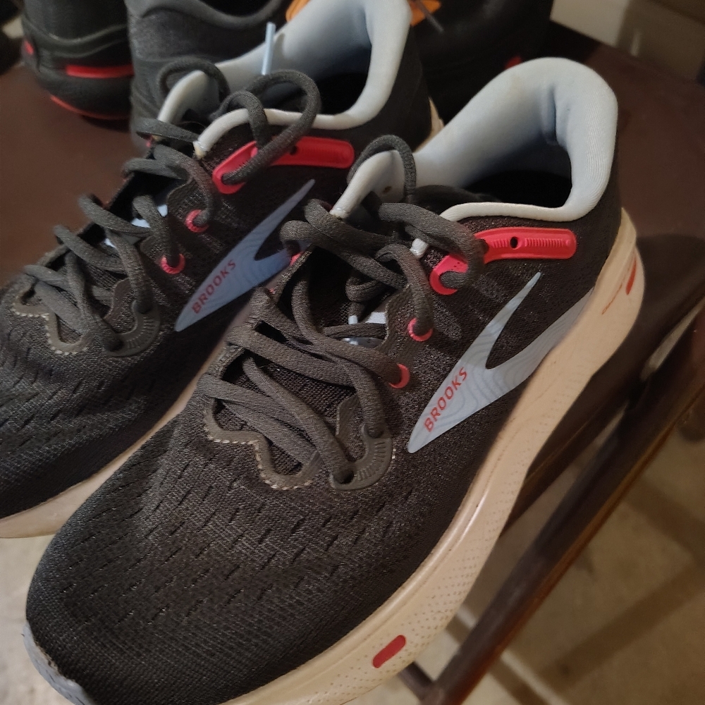 Brooks Ghost Max Blue  Athletic Shoes